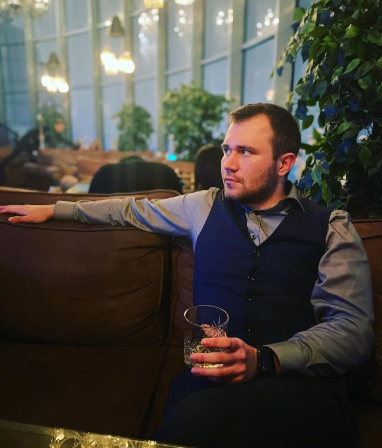 Изображение эксперта